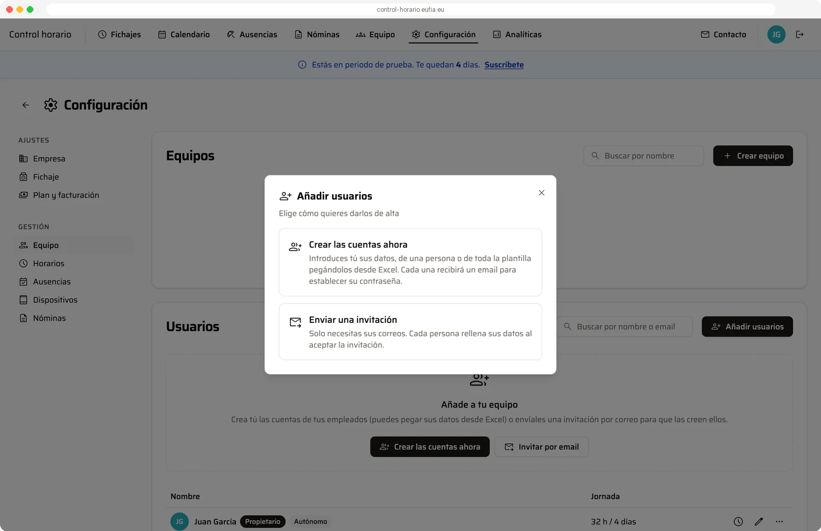Diálogo Añadir usuarios: crear las cuentas ahora o enviar una invitación