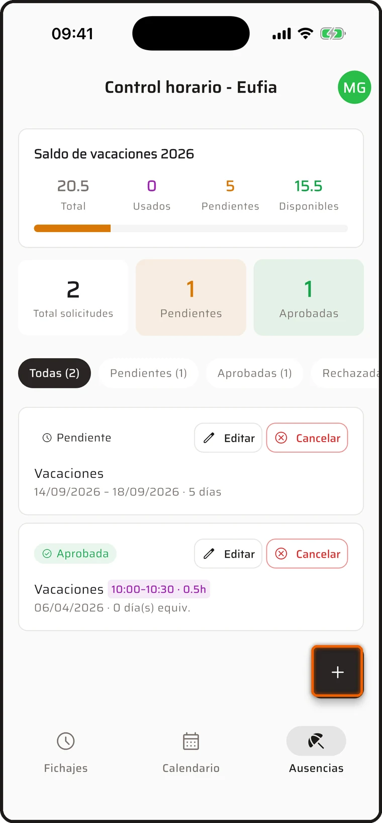 Pestaña Ausencias con el saldo de vacaciones y una solicitud pendiente